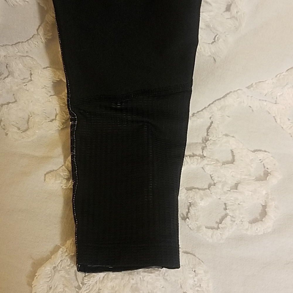 NWT UNDER ARMOUR - Picture 7 of 9